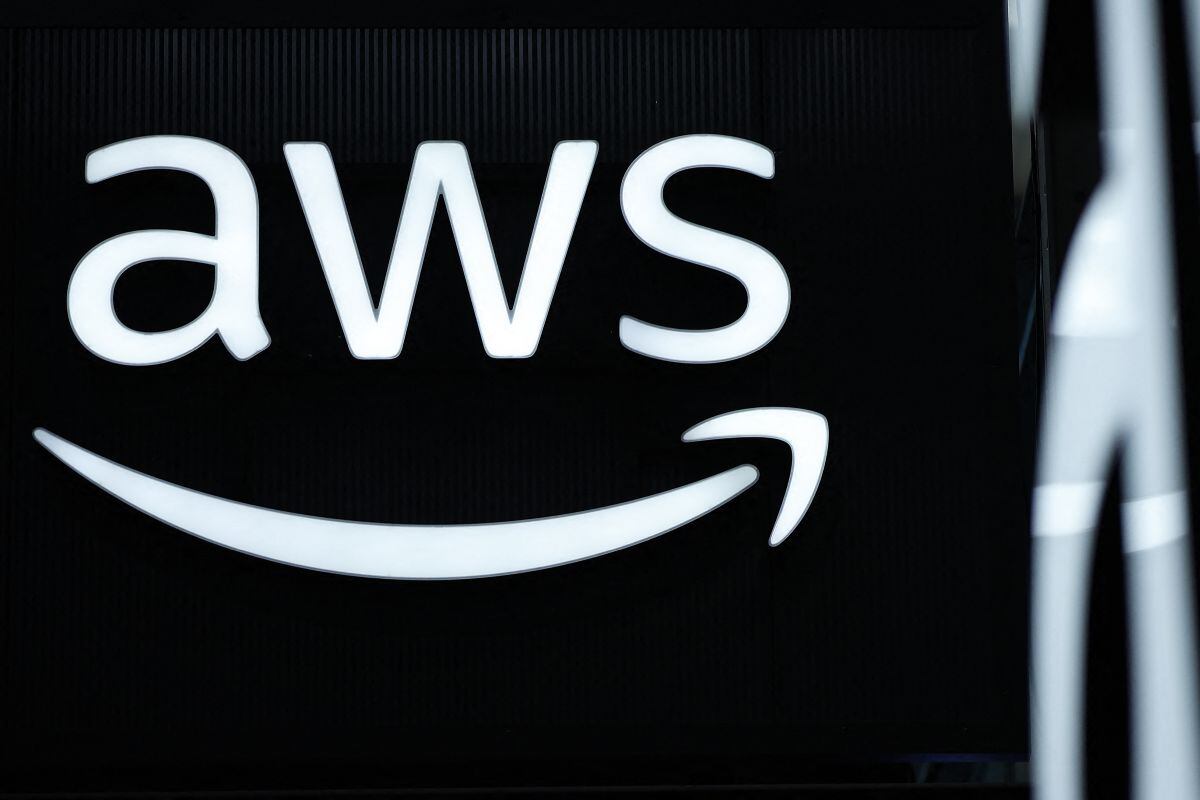 Falla en Amazon Web Services afecta a plataformas como Snapchat, Reddit y Fortnite.
