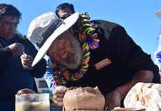 Adultos mayores brillan en feria de saberes y demuestran que el talento no tiene edad