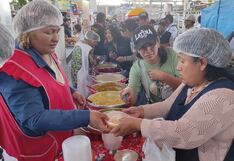 Arequipeños se deleitan en Festival del Postre desde el mercado San Camilo