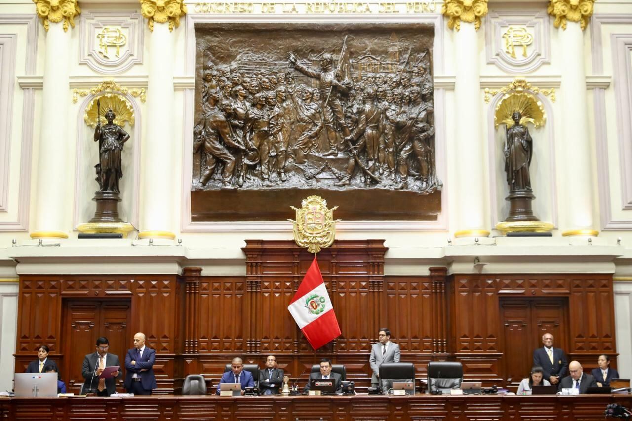 Cordero Jon Tay es acusada de recortar sueldo a trabajadores.