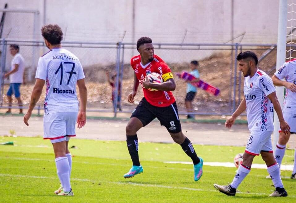 Marlon de Jesús anotó dos goles para Unión Comercio. Foto: U. Comercio.