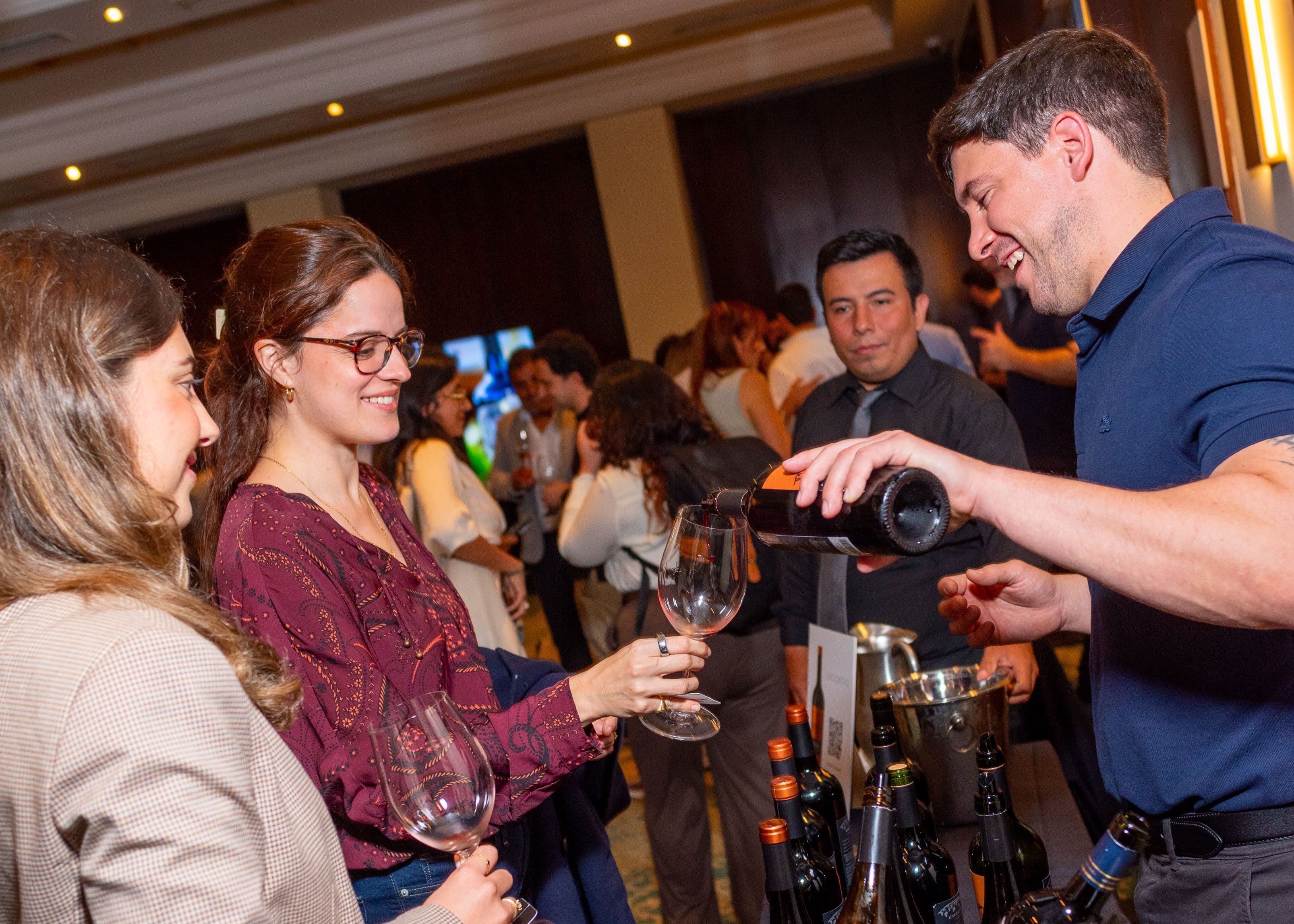La bodega argentina realizó su experiencia inmersiva en San Isidro después de un ciclo de encuentros en Argentina. El evento incluyó cinco estaciones de degustación y una masterclass dirigida por el enólogo Juan Pablo Murgia.