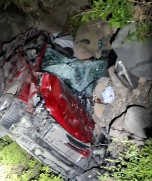 Madre e hijo mueren tras despiste de camioneta en la vía Arequipa–Puno