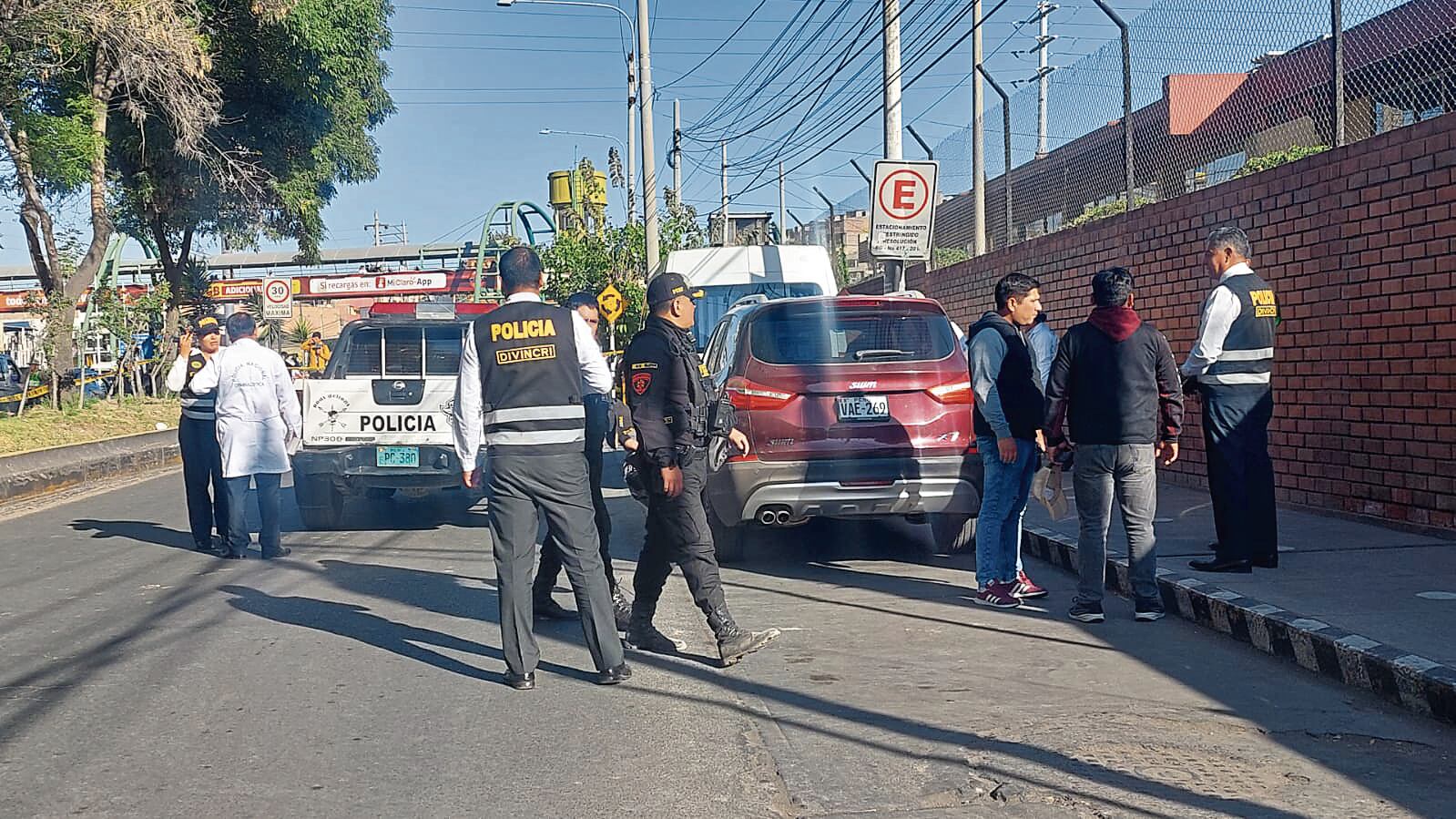El asesinato sucedió a plena luz del día y cerca al Terminal Terrestre (Foto: GEC)