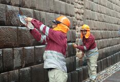 Cusco: Limpian muros incas afectados por pinturas y betún en Carnavales (FOTOS)