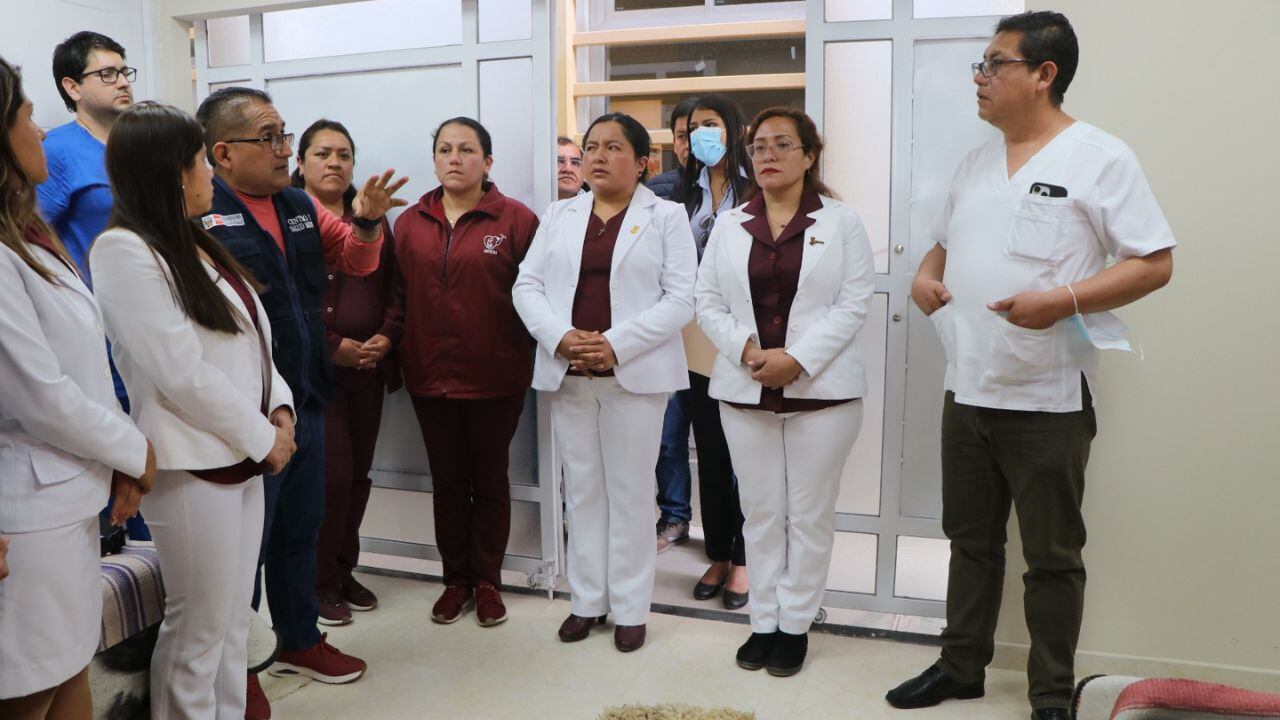 Cuenta con ambientación intercultural a fin de que las pacientes se sientan como en casa.