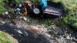 La Libertad: Volquete cae a un abismo y conductor pierde la vida en Otuzco