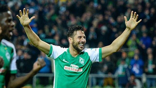 Claudio Pizarro ultima su renovación con el Werder Bremen