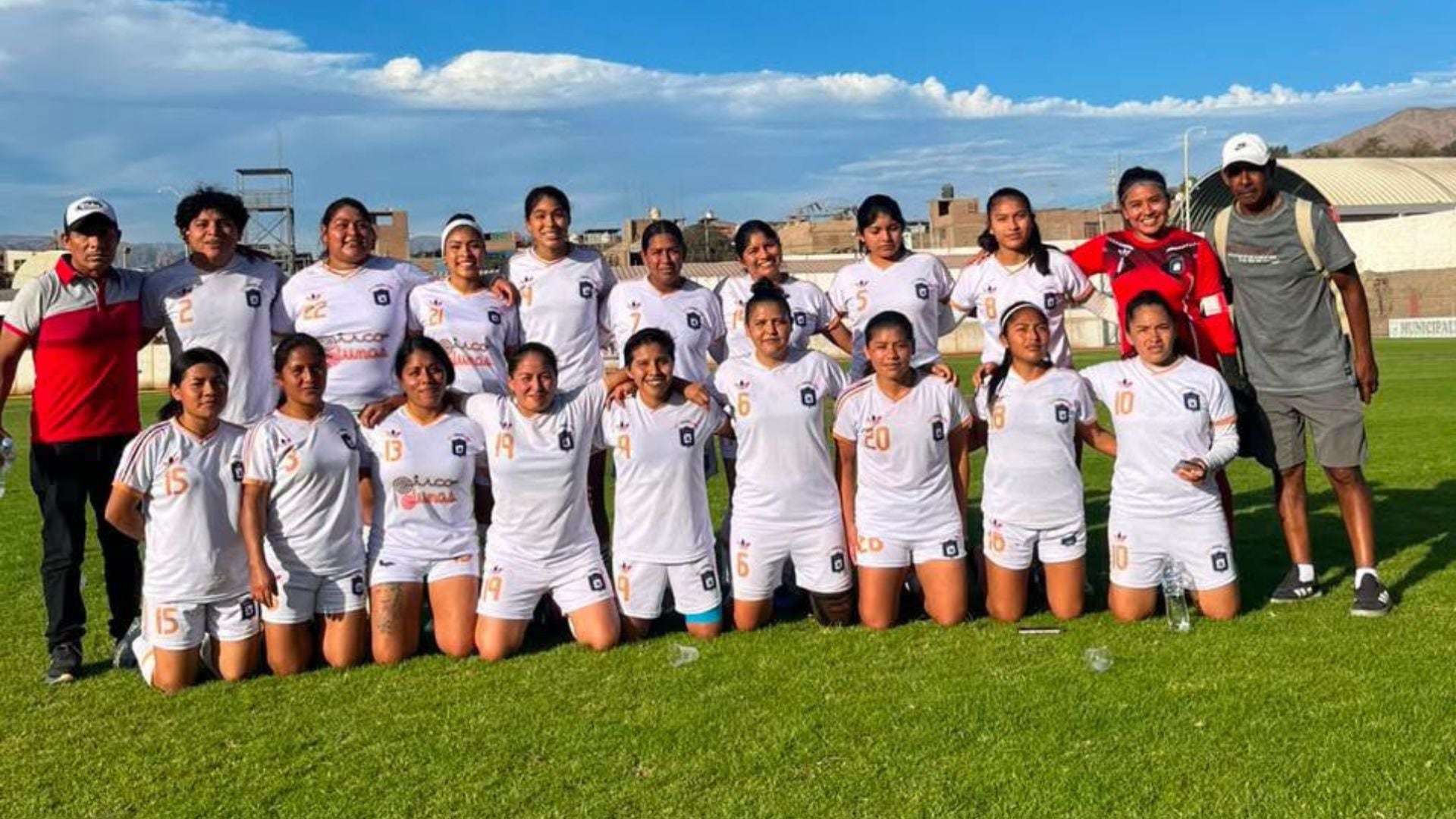 Pisco: Defensor Lima "Las Dunas" va por la gloria nacional del fútbol femenino
