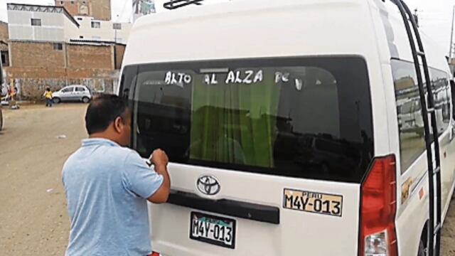 Chiclayo: Choferes pintan sus vehículos en protesta por alza de combustible y alimentos