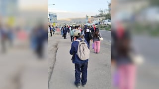 Cono Norte de Arequipa vuelve a quedarse sin transporte y pasajeros esperan más de una hora