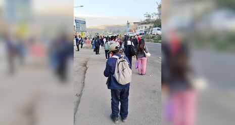 Cono Norte de Arequipa vuelve a quedarse sin transporte y pasajeros esperan más de una hora
