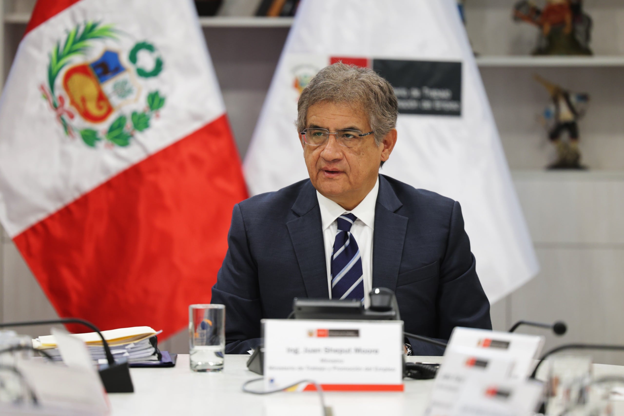 El ministro de Trabajo señaló que el órgano de control debe actuar de oficio tras el reportaje de Cuarto Poder. Precisó que una afiliación o aporte político no constituye por sí solo una irregularidad. (Foto: Gob.pe)