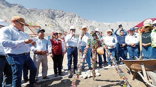 Gobierno Regional de Arequipa: Reinician tramo final de vía de Castilla a Camaná