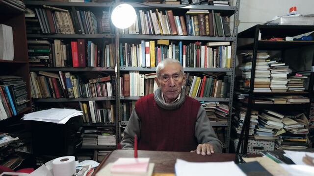 Biblioteca de periodista César Lévano será donada a la Universidad Mayor de San Marcos