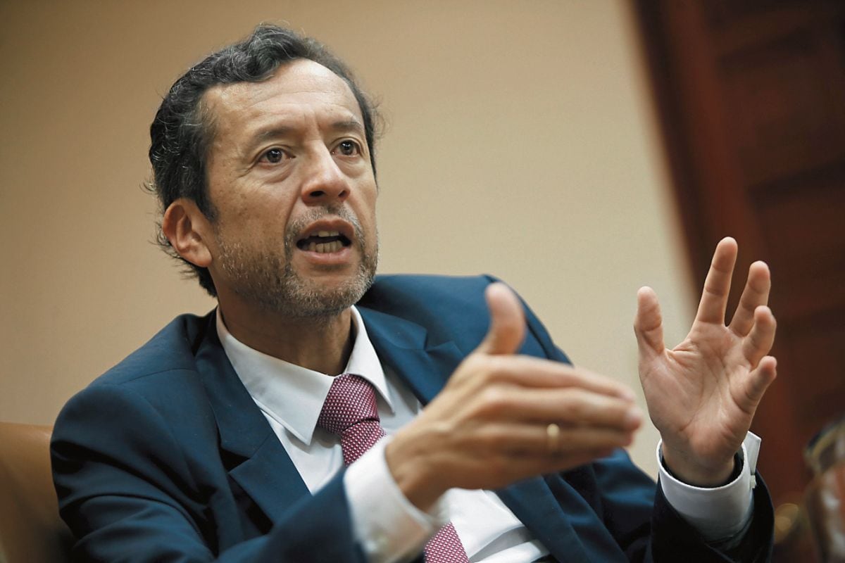 David Tuesta afirma que la debilidad del Ejecutivo abre la puerta a iniciativas legislativas populistas.