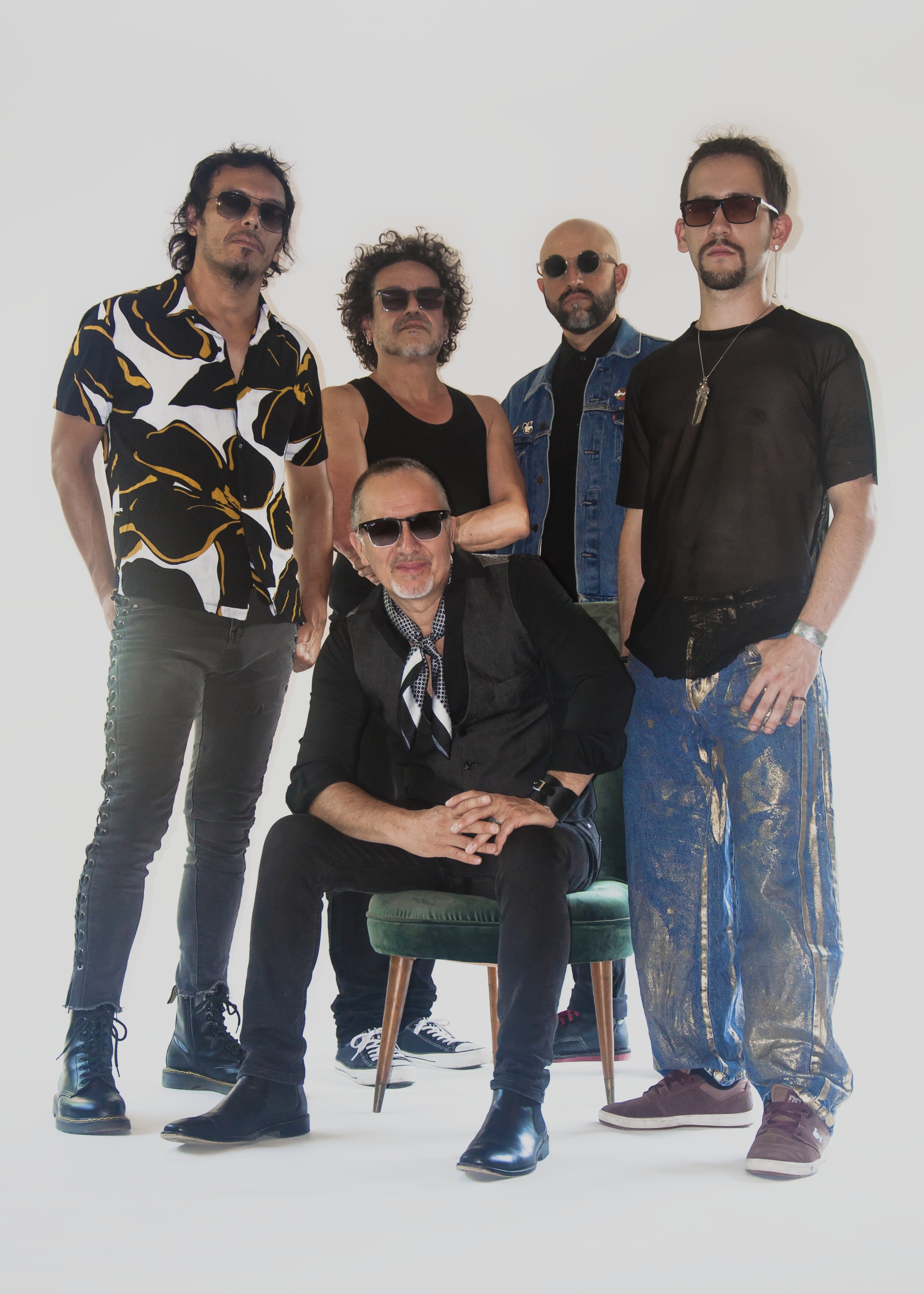 Miguel Tapia destaca que las presentaciones con su banda mantienen la fidelidad sonora de las composiciones originales de Los Prisioneros..