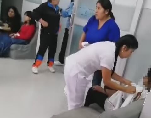 Estudiantes fueron atendidos en una clinica de Nuevo Chimbote.