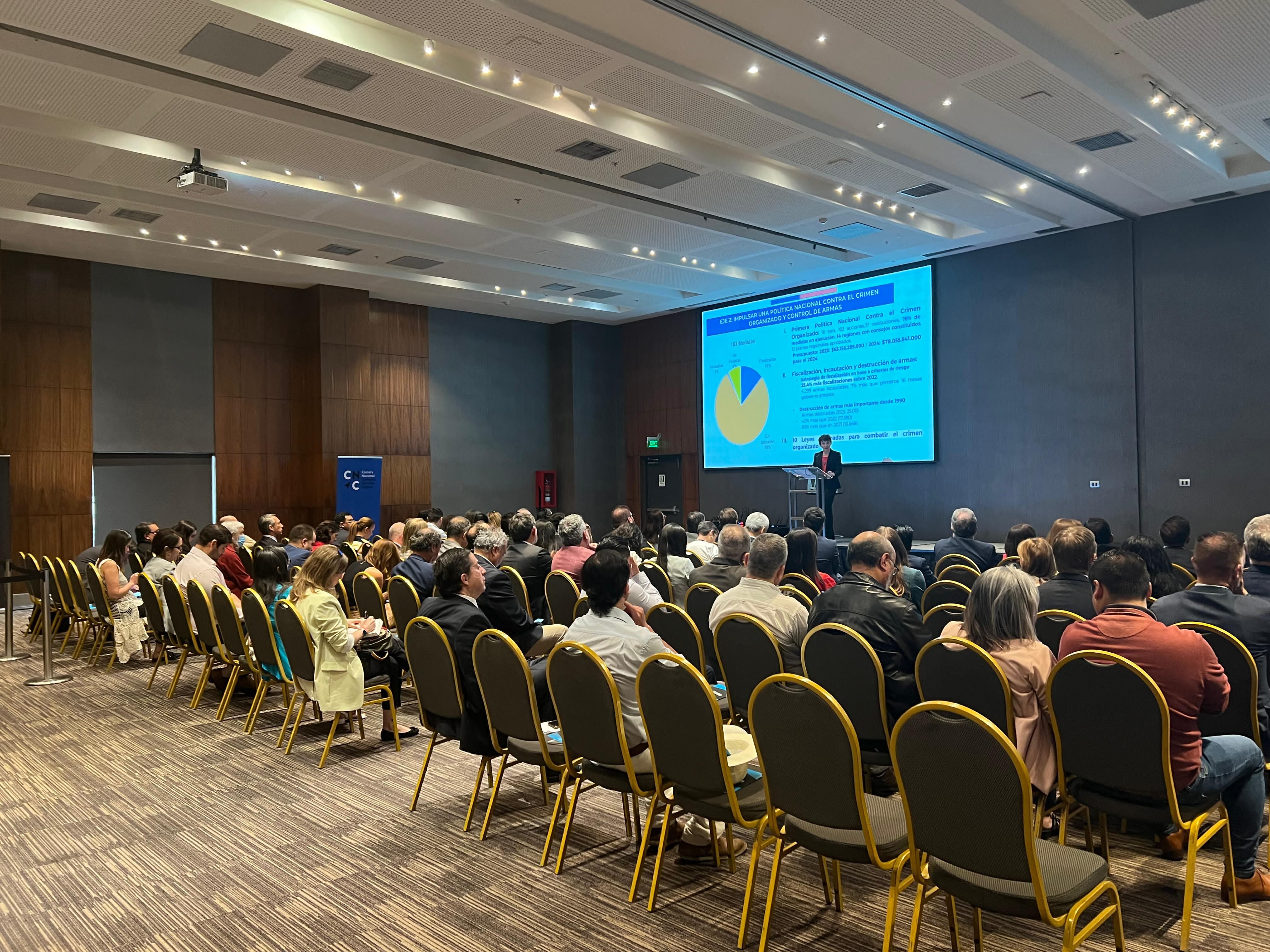 Según encuesta reciente, 61% de peruanos considera que el contrabando tiene nexos con el narcotráfico, la minería ilegal, el sicariato y trata de personas.