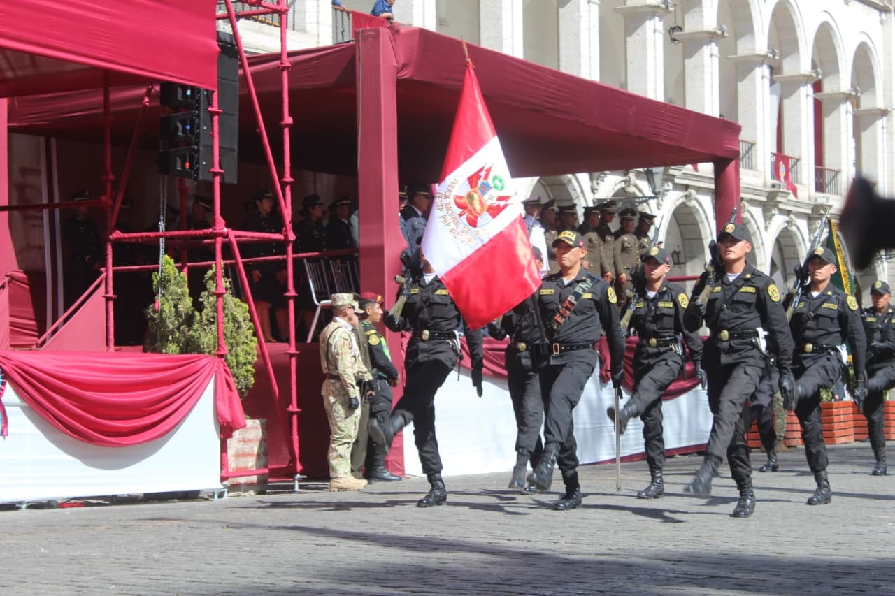 Autoridades saludan a Arequipa en su mes jubilar por el 486.° Aniversario de fundación. (Foto: Yunsu Pariapaza/@photo.gec)