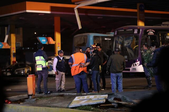 Lima, Lunes 20 de mayo del 2024. Un fallecido y al menos 20 heridos ha dejado la deflagración por fuga de gas glp en un grifo ubicado en el distrito de Villa María del Triunfo. Fotos: Anthony Niño de Guzman