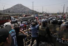 Enfrentamientos entre transportistas y la policía en puente Balta durante paro (VIDEO)