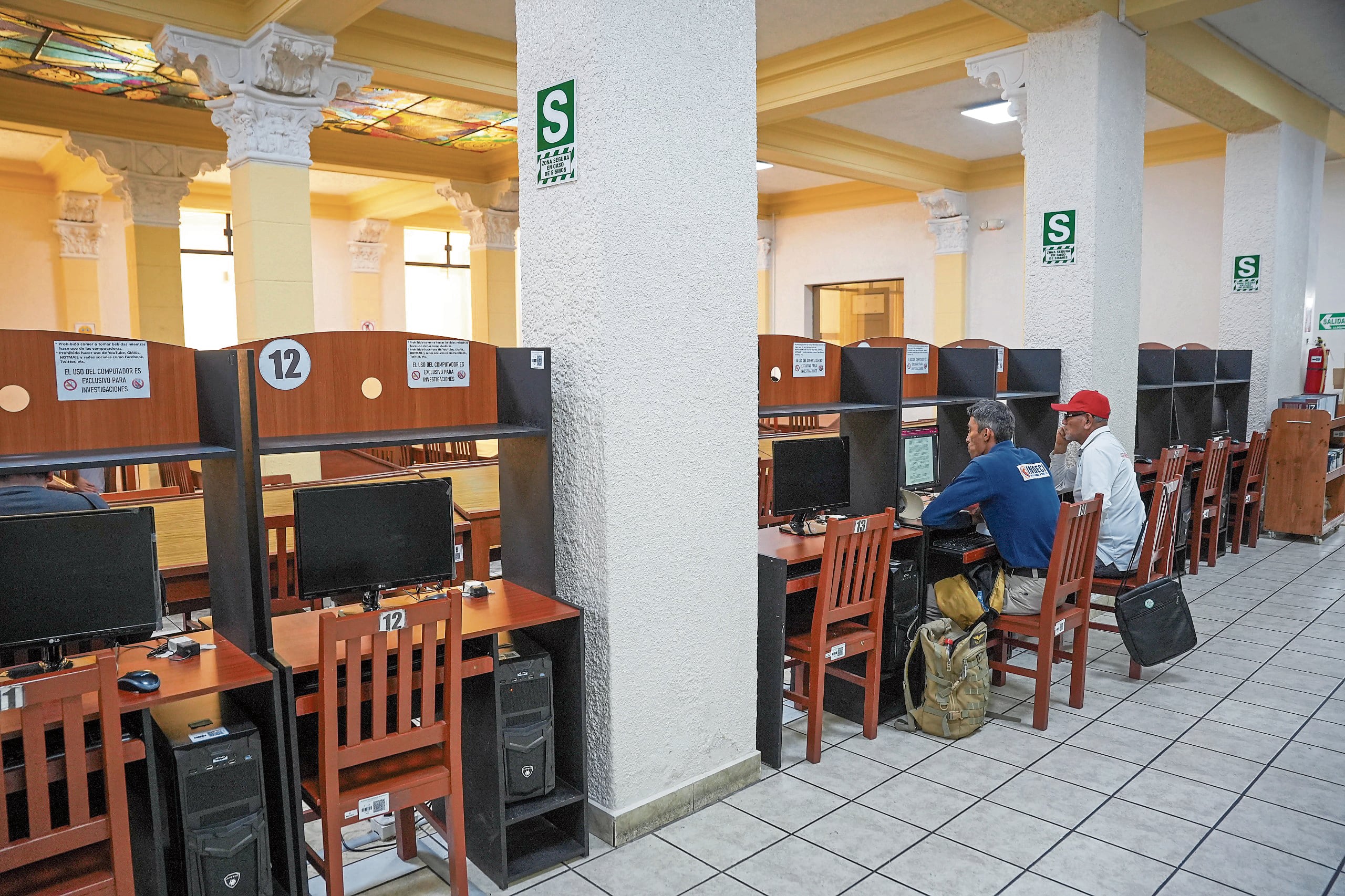 Muchos acceden a los libros y documentos en la Biblioteca Municipal. Foto: Municipalidad Provincial de Arequipa.