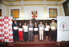 Nueva junta directiva del Colegio de Periodistas de Ica recibe credenciales para el periodo 2026–2027