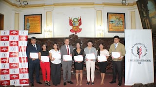 Nueva junta directiva del Colegio de Periodistas de Ica recibe credenciales para el periodo 2026–2027