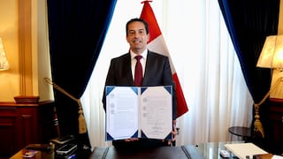 Senado firma autógrafa que delega facultades legislativas al Ejecutivo