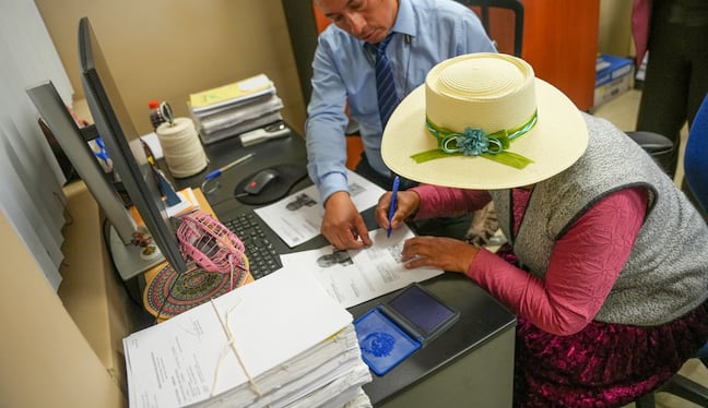 Adulta mayor de Arequipa accede a S/ 6,700 de pensiones alimenticias que no había cobrado