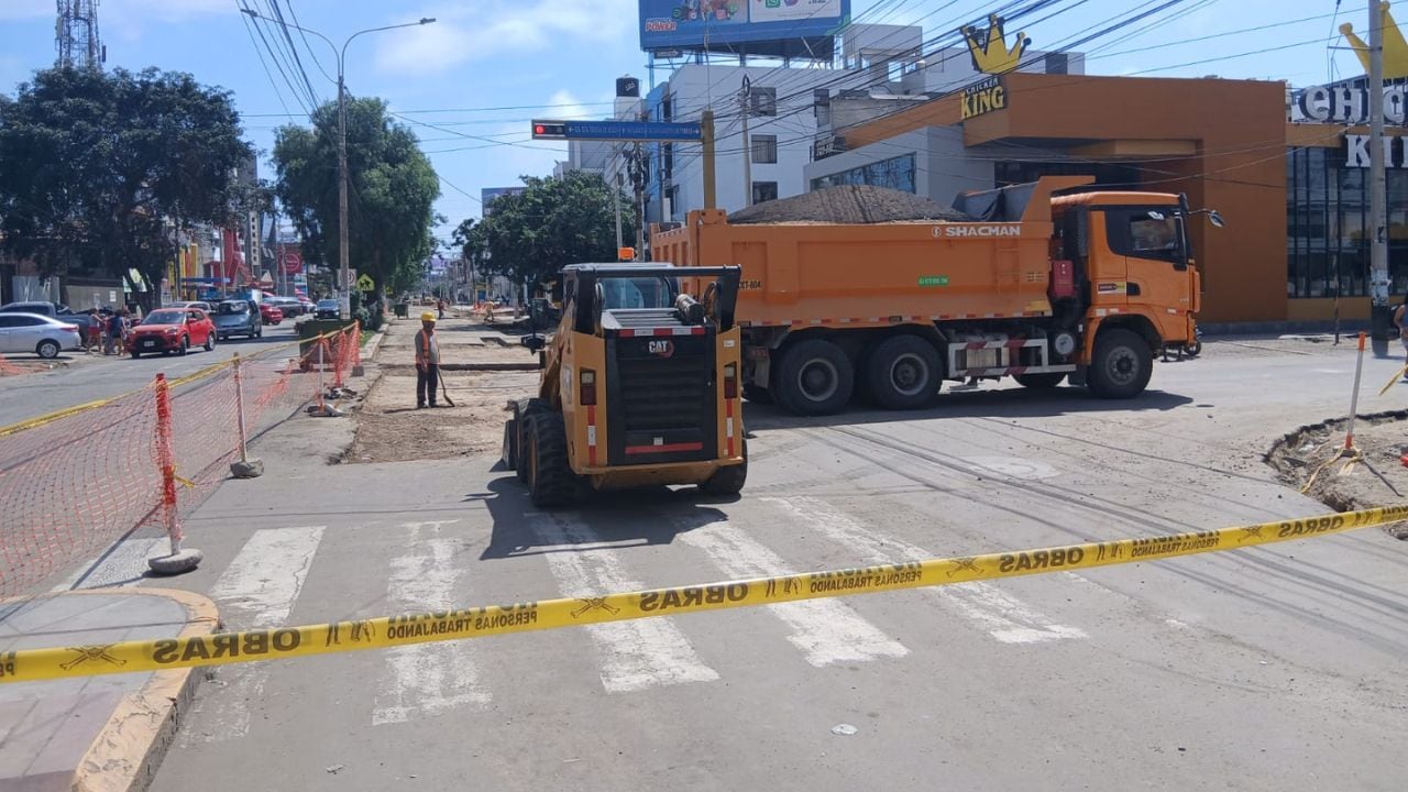 Intervenciones incluyen veredas, sardineles y señalización.