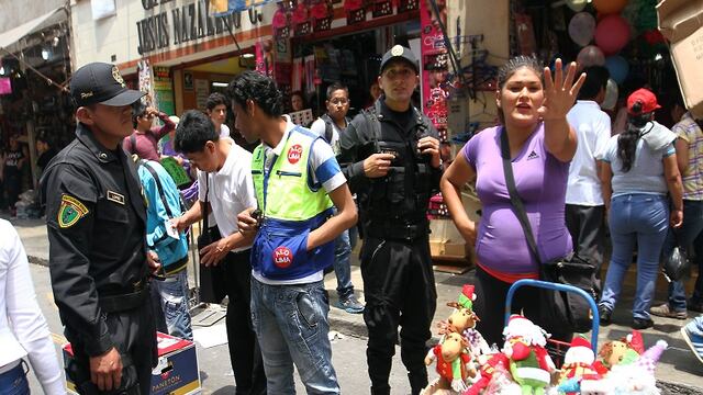 Mesa Redonda: Ambulantes aún permanecen en las calles