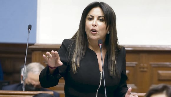 La congresista Patricia Chirinos impulsó una moción de interpelación contra el ministro Chávez.