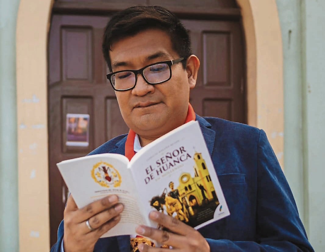 Fabricio Magaño, abogado y presidente de la Hermandad del Señor de Huanca del Convento San Francisco de Mollendo. Foto: Cortesía.