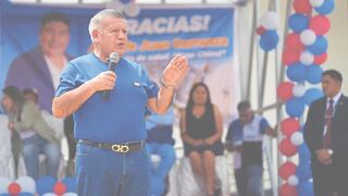 César Acuña indeciso con el trabajo de congresistas