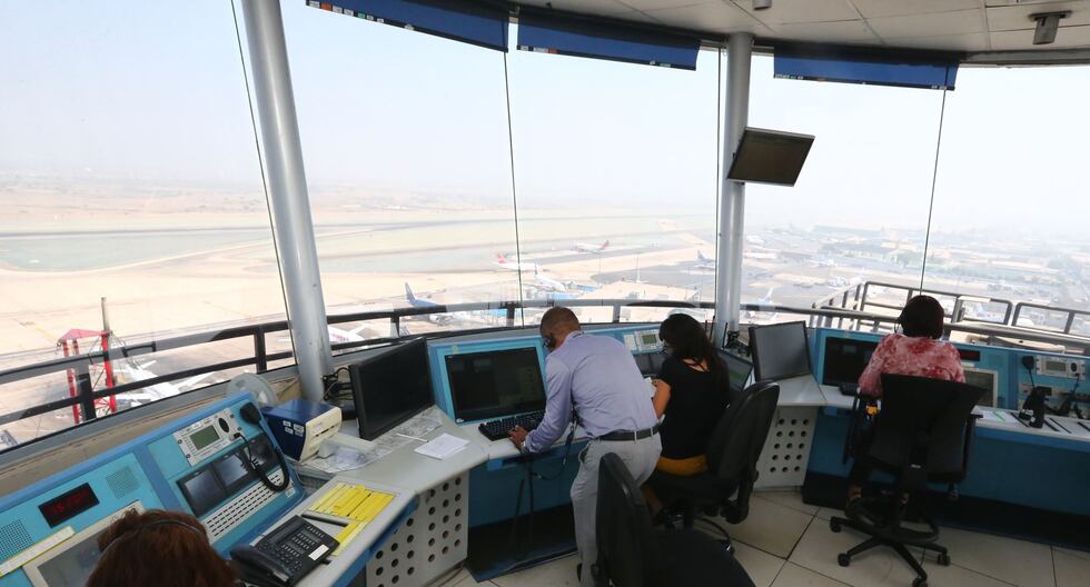 Personal de la FAP asumirá como operadores aéreos alternos en casos de