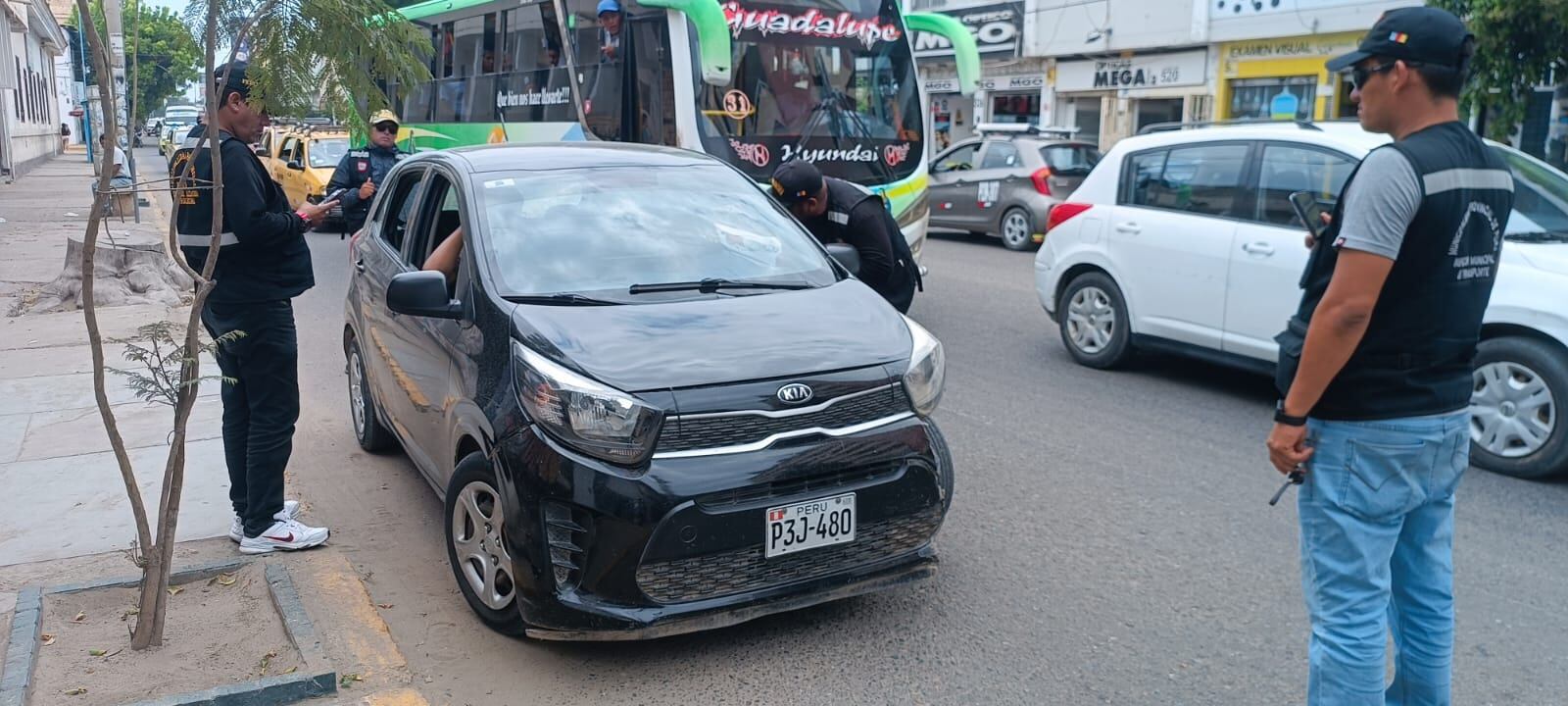 Intervienen vehículos por no tener Tarjeta Única de Circulación en Piura