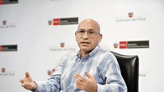 Gobierno oficializa la renuncia de Waldo Mendoza como miembro del Consejo Fiscal