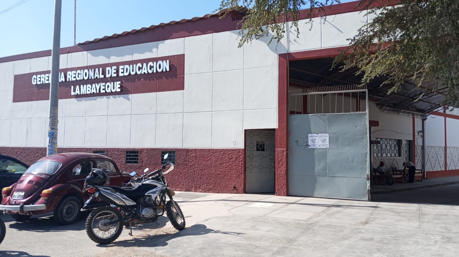 Continúan cuestionamientos en la Gerencia de Educación.