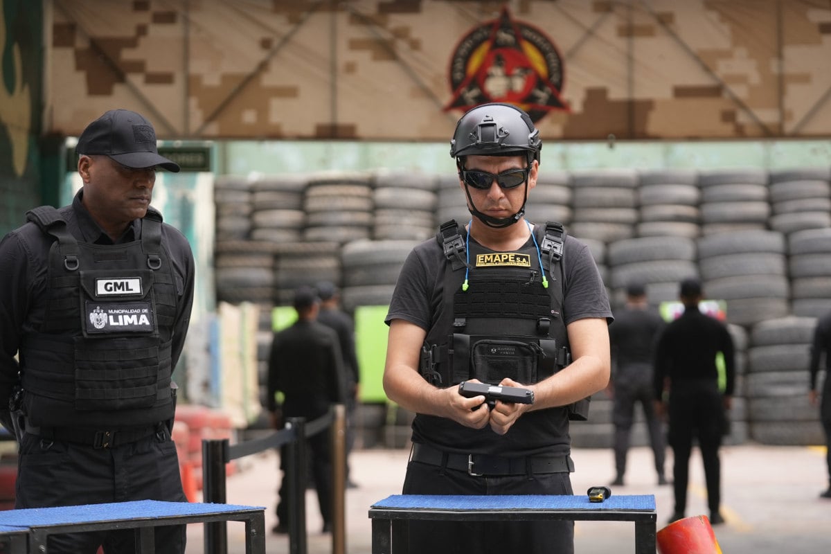 El alcalde de Lima informó que 50 integrantes reciben entrenamiento táctico, físico y legal. El nuevo cuerpo tendrá funciones de vigilancia y protección de infraestructura bajo responsabilidad de EMAPE. (Foto: Municipalidad de Lima)