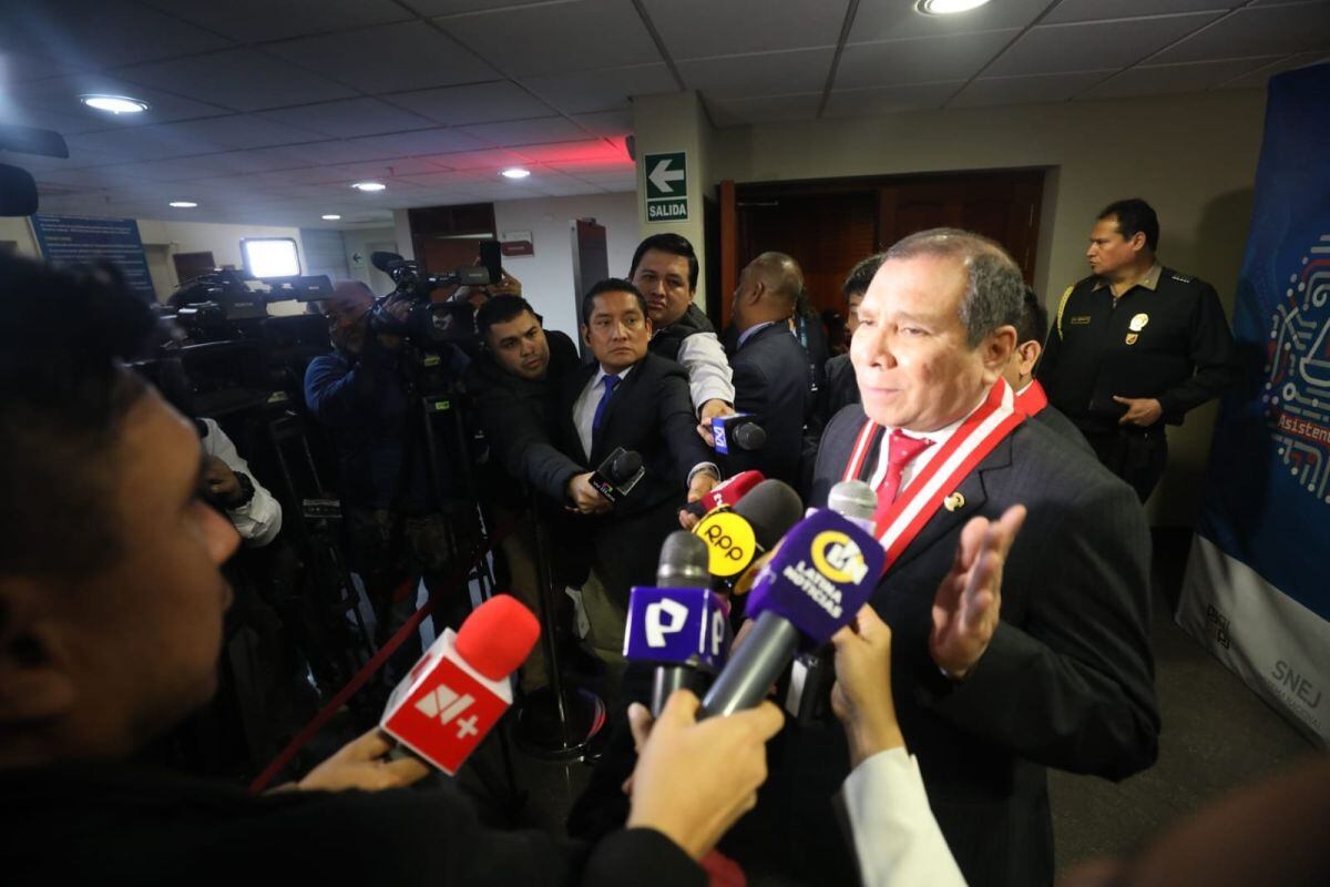 Javier Arévalo: "Se tiene que establecer claramente que los policías, que en actos de servicios, causen lesiones o muertes a delincuentes, estén exonerados de toda responsabilidad”. (Foto: Difusión)