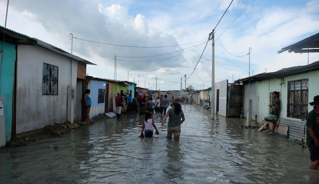 Hay más de 92 mil viviendas en peligro en 17 distritos por posibles precipitaciones.