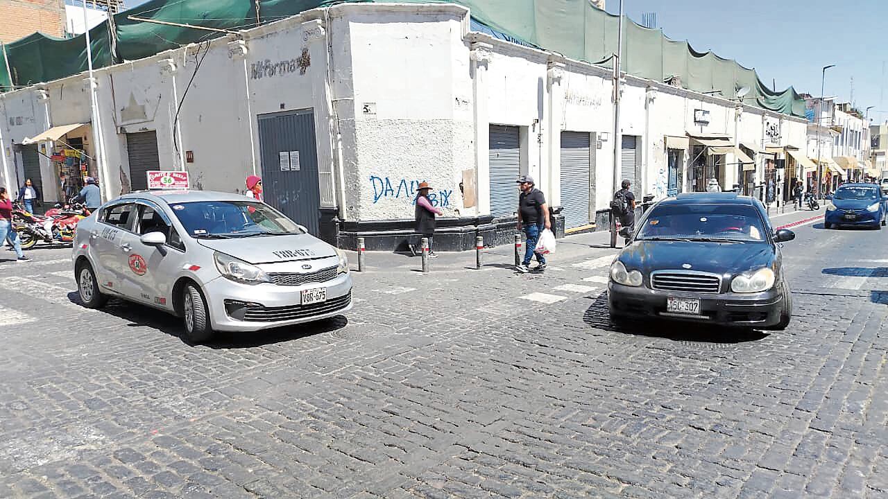 Taxis con certificado SETARE seguirán con acceso restringido. Foto: GEC.