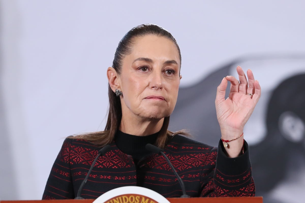 La mandataria mexicana rechazó en conferencia matinal la operación liderada por Estados Unidos que derrocó y capturó al presidente venezolano Nicolás Maduro, enfatizando el principio de no intervención y la soberanía de los pueblos americanos. (Foto: Mario Guzmán / EFE)