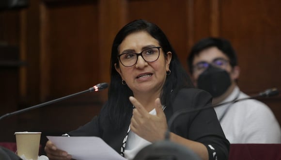 Fiscalía presenta denuncia constitucional contra congresista Katy Ugarte por caso ‘Mochasueldos’.