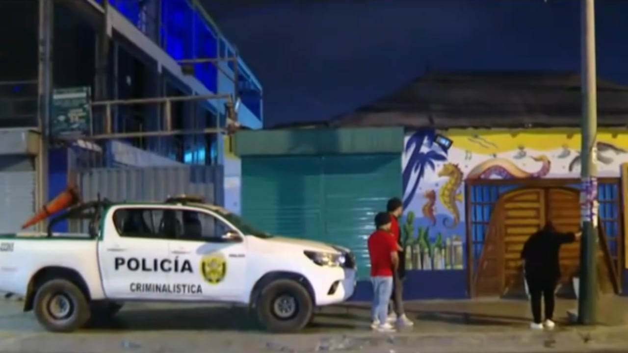 Dos sujetos armados ingresaron al local buscando a los propietarios y realizaron disparos que impactaron en la víctima. (Imagen de Latina Noticias)