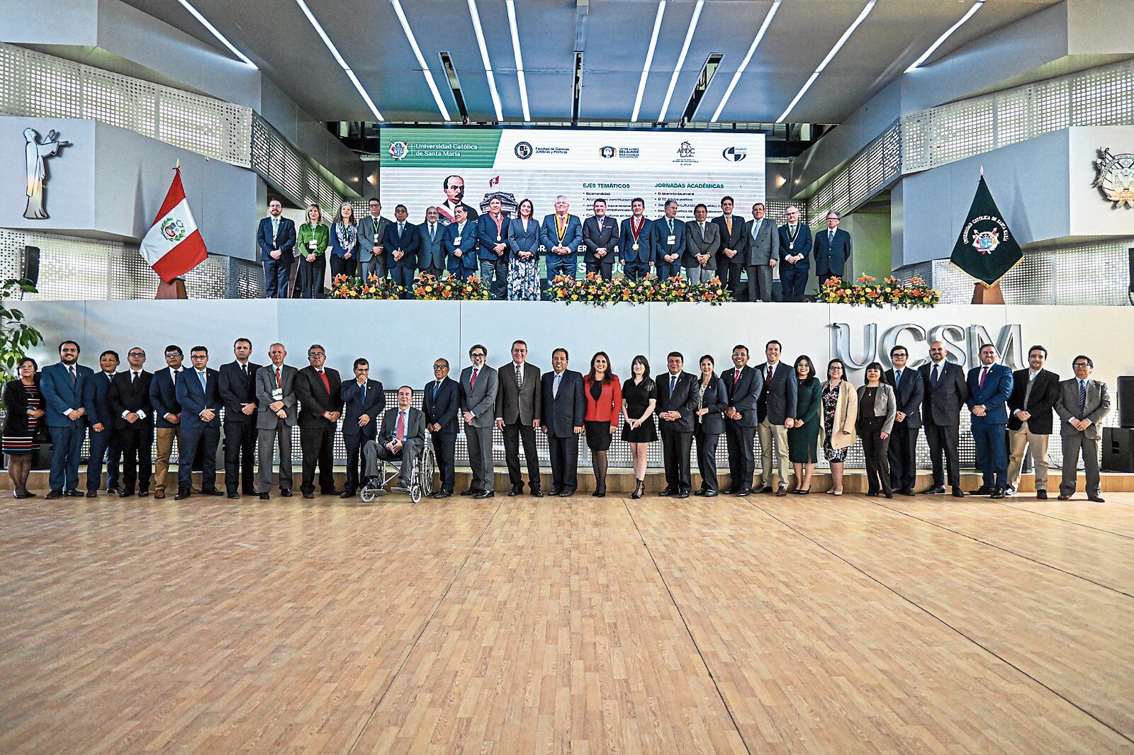 Congrega a importantes constitucionalistas. Foto: GEC.