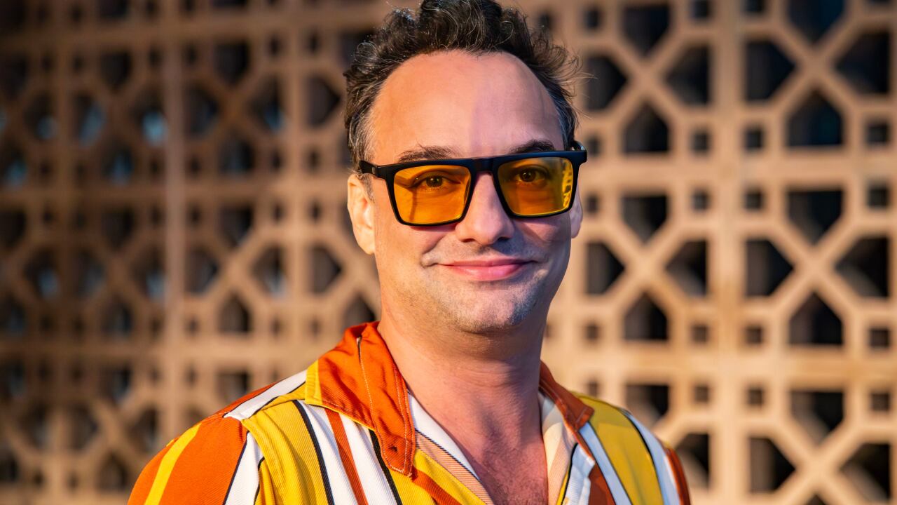 El actor Alonso Cano forma parte del elenco de 'El Avaro' en la Alianza Francesca de Lima.