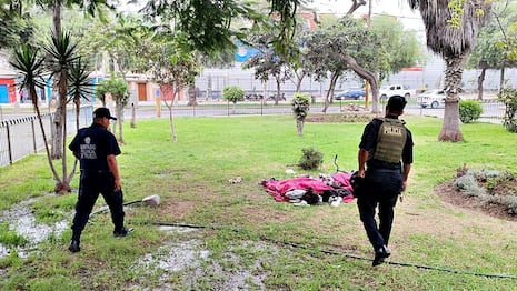 Trujillo: Retiran a jóvenes que dormían en el parque Julio Gutiérrez Solari